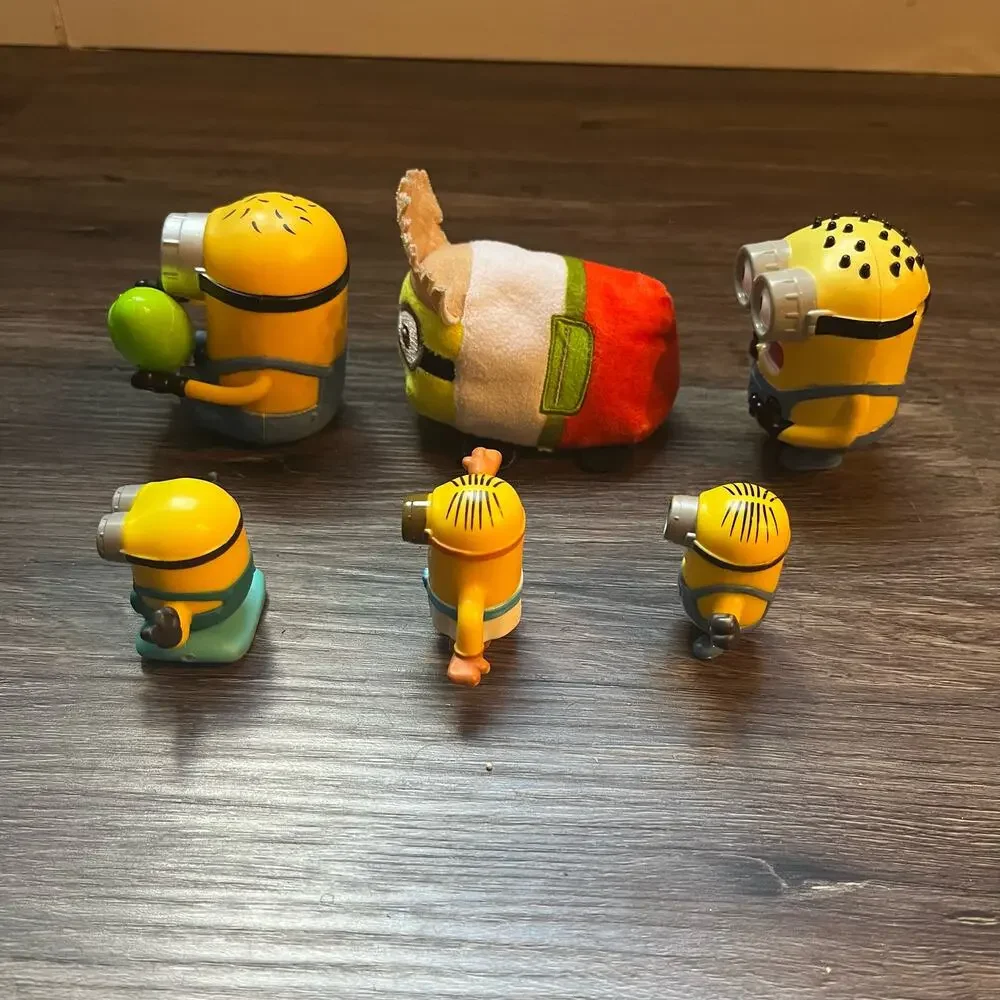 Despicable Me Minions Action and Plush Figures